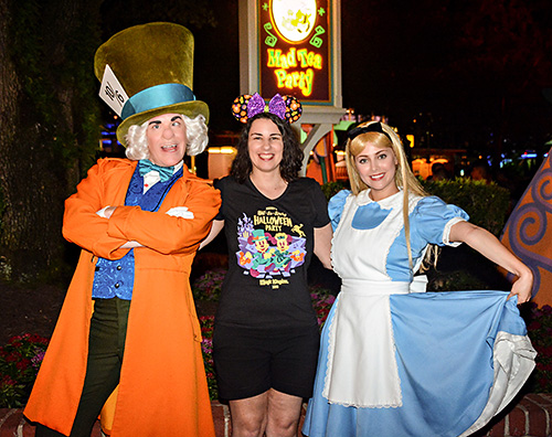 Meeting Alice and Mad Hatter at Disney World