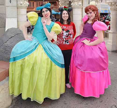 Meeting Anastasia and Drizella at Disney World