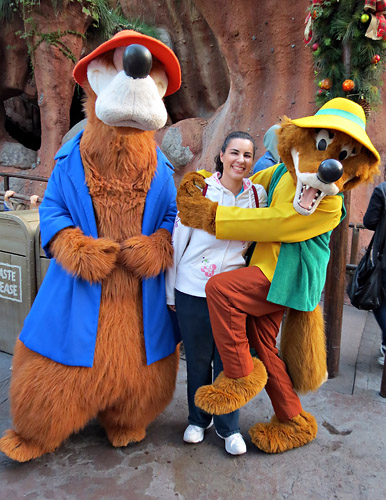 Meeting Br'er Bear and Br'er Fox at Disneyland