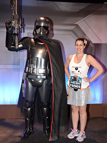 Meeting Captain Phasma before the rundisney Dark Side Half Marathon at Disney World