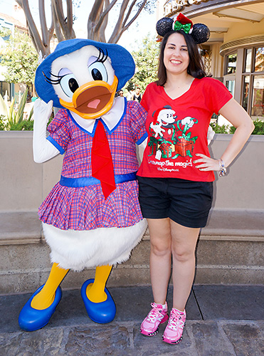 Meeting Daisy Duck at Disneyland