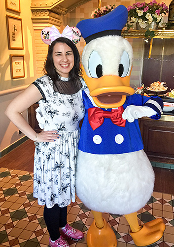 Meeting Donald Duck at Disneyland Paris