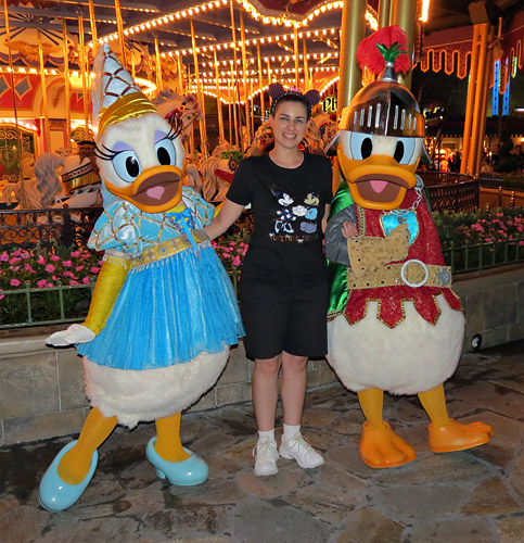 Meeting Donald Duck and Daisy Duck at Disney World