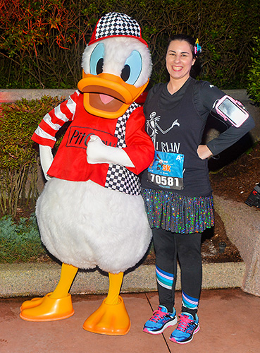 Meeting Donald Duck at rundisney WDW 5k at Disney World