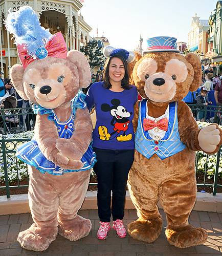Meeting Duffy and ShellieMay at Disneyland Paris