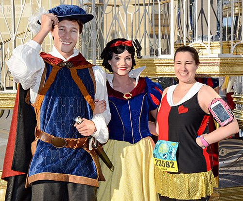 Meeting Snow White and Prince at rundisney princess half marathon at Disney World