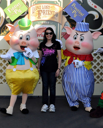 Meeting Fifer Pig and Practical Pig at Disney World