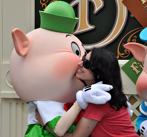 Meeting Fifer Pig at Disney World