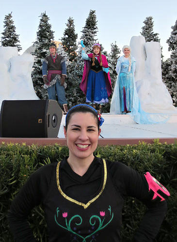 Anna, Elsa, and Kristoff at rundisney Frozen 5k at Disney World