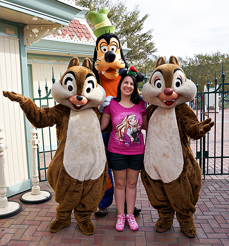 Meeting Chip and Dale and Goofy at Disneyland
