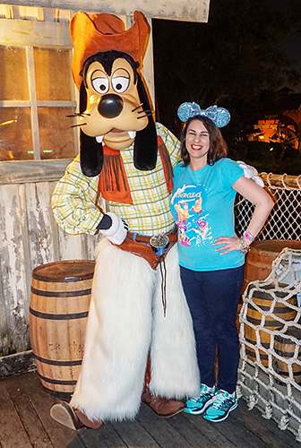 Meeting Goofy at Disney World