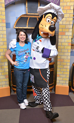 Meeting Goofy at Goofy's Kitchen at Disneyland