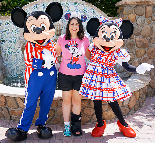 Meeting Minnie Mouse and Mickey Mouse at Disney World