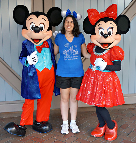 Meeting Mickey Mouse and Minnie Mouse at Disneyland