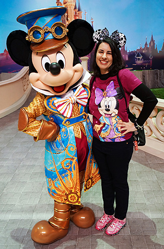 Meeting Mickey Mouse at Disneyland Paris