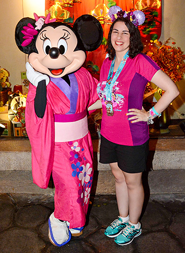 Meeting Minnie Mouse at rundisney WDW 5k at Disney World