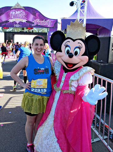 Meeting Minnie Mouse at Disney World during rundisney Princess Half Marathon