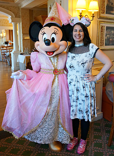 Meeting Minnie Mouse at Disneyland Paris