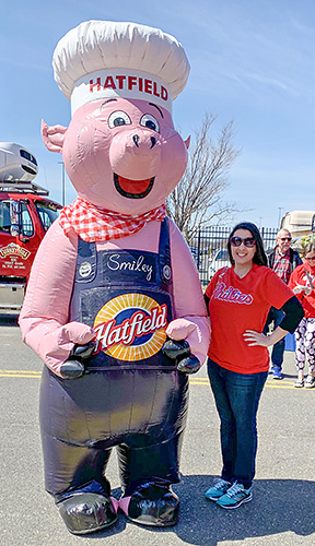 Meeting Smiley Hatfield Pig at Phillies game