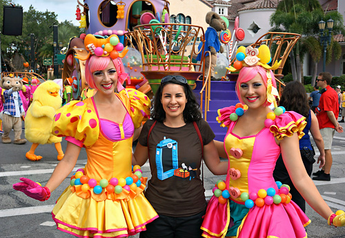 Meeting Hop Lollipop Candy Girls at Universal Studios