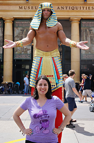 Meeting Mummy Stilt Walker at Universal Studios