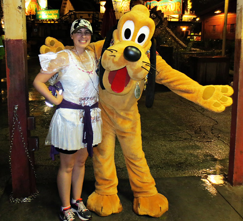 Meeting Pluto at Disney World during rundisney Wine and Dine Half Marathon