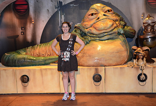 Meeting Jabba the Hutt before the rundisney Dark Side 5k at Disney World