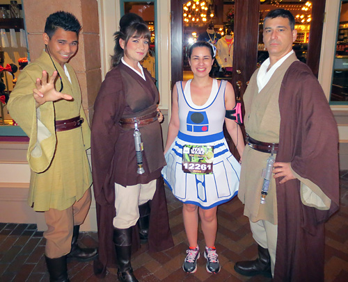 Meeting Jedi at rundisney Star Wars 10k at Disneyland
